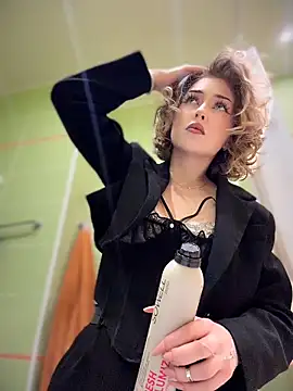 KellyKeler online show from March 30, 10:37 am