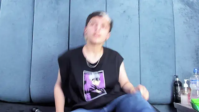 Megan Thompson  online show from April 15, 2:12 am