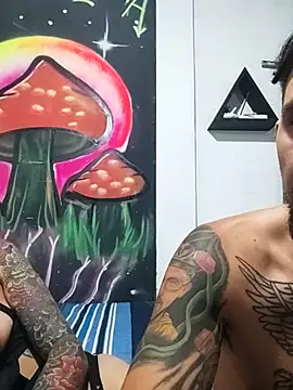 parejajuguetona420 online show from March 9, 3:31 am