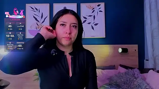 SarahMiler  online show from March 26, 12:07 pm