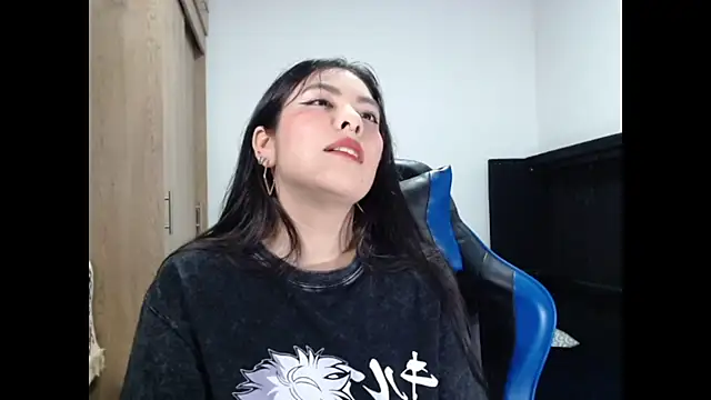 EloiseJun online show from July 5, 4:51 am
