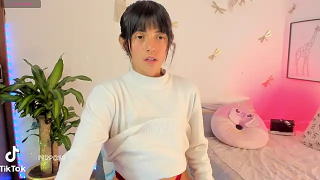 princessluna 19 online show from April 11, 9:29 pm