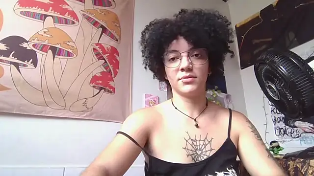 CamillyBlum online show from April 2, 5:32 pm