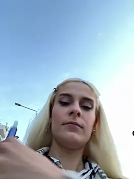 SelenaDaze online show from April 14, 3:50 am