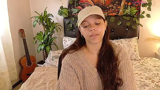 Amanda sweet online show from March 29, 2:49 pm