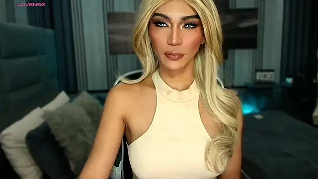 Huntress xxx online show from March 27, 7:14 pm