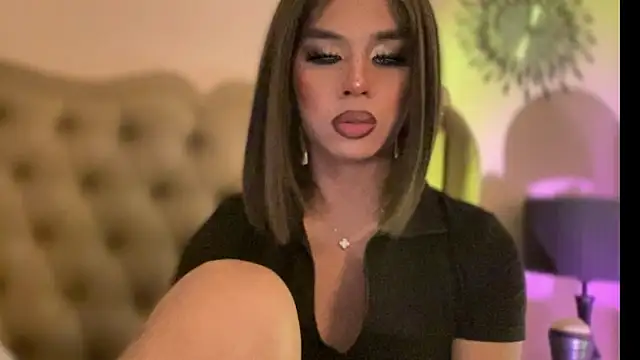 solana imani online show from April 8, 7:49 pm