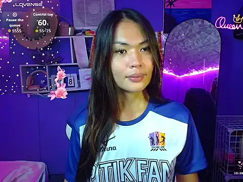 urgirljane online show from June 28, 7:09 pm