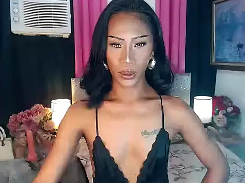 sassylatina online show from June 7, 2:35 pm