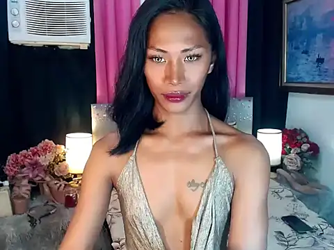 sassylatina online show from June 9, 3:39 am