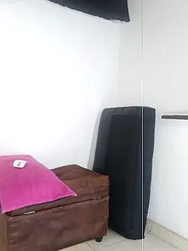 angierot2025 online show from March 26, 8:43 pm