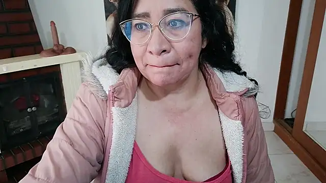 Grace mature milf online show from April 15, 9:26 pm