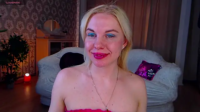 LiSinDoll online show from April 4, 4:00 am