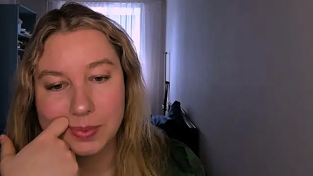 NancySanders online show from March 21, 8:41 am