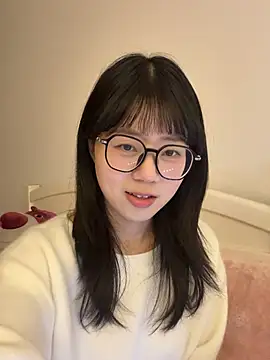 Ella-A9 online show from January 19, 4:25 pm