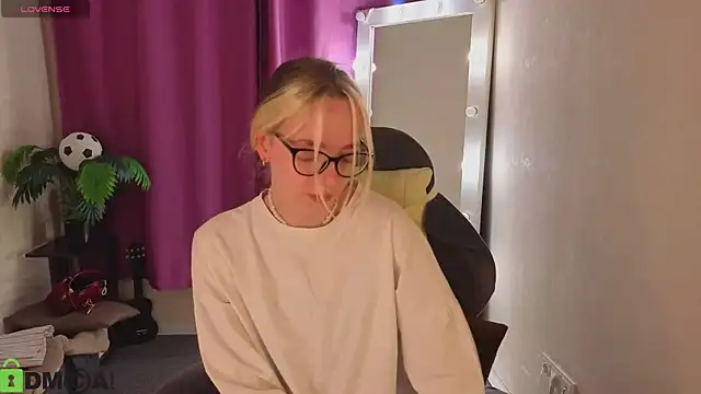 R0cket bunny online show from June 20, 12:58 am