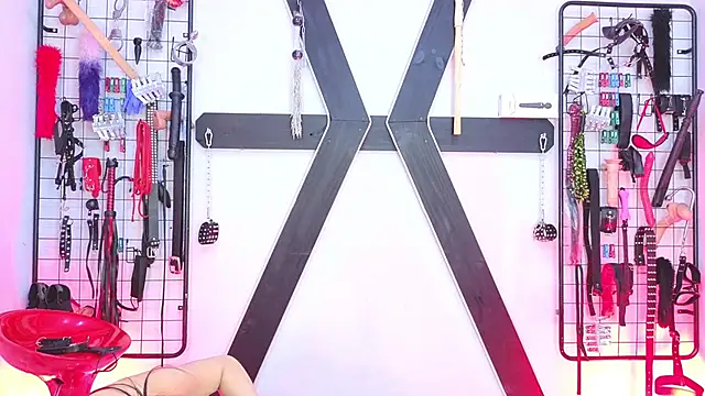 Eliz bdsm online show from March 18, 8:47 pm