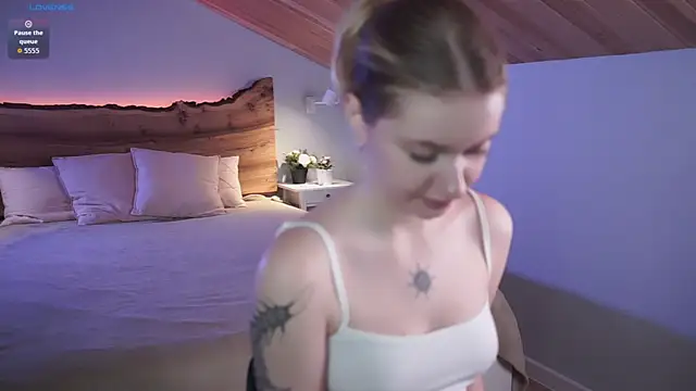 Nerissa xo online show from March 31, 11:32 am