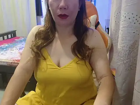 VerySexyCeline online show from April 8, 6:43 pm