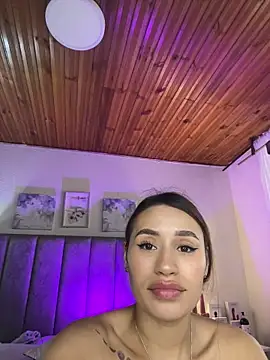 juliana-mancini online show from March 7, 12:45 pm