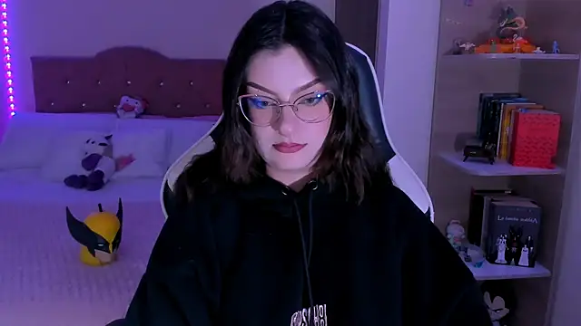 OphelianaRose33 online show from December 20, 10:47 pm