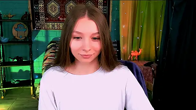 JulieDaniel online show from March 27, 8:48 am