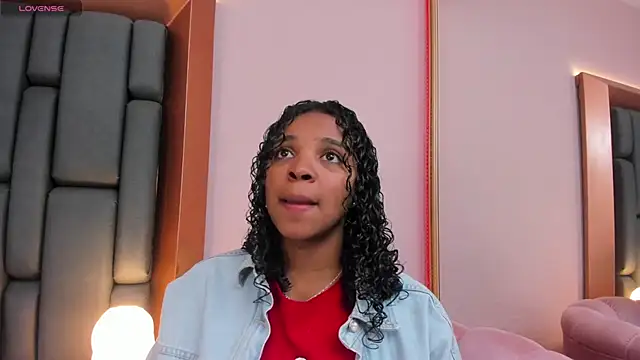 LisaMendez online show from March 25, 3:34 am