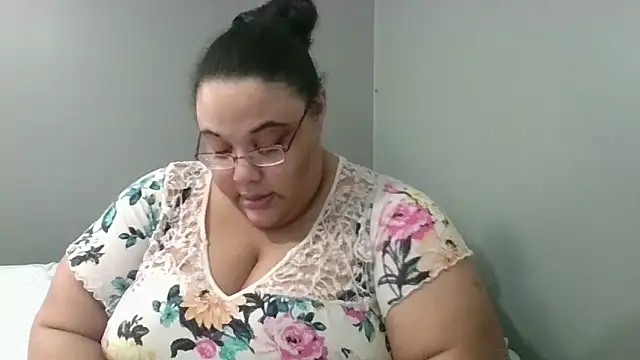 SexyBBW10790 online show from March 7, 1:07 pm