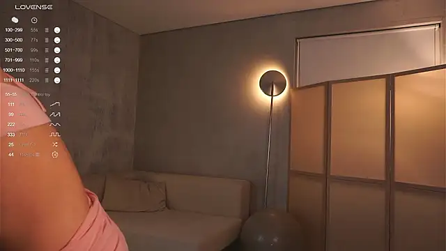 Moon cutie online show from February 12, 6:42 pm