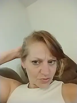 IrishGoddess69247 online show from August 4, 6:14 pm