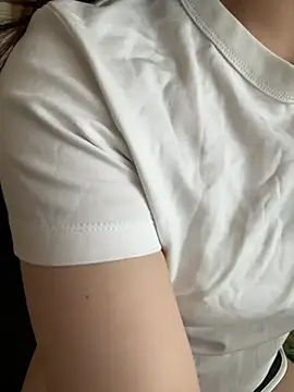 mayu06000 online show from July 23, 5:26 am