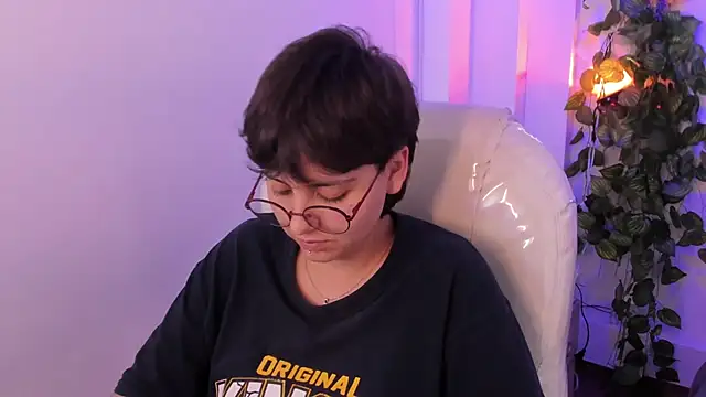 Nathaly ds online show from April 17, 9:50 pm