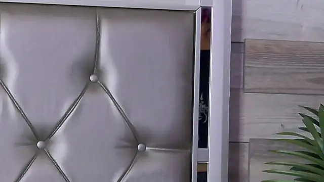 LunaHart online show from April 7, 2:57 am