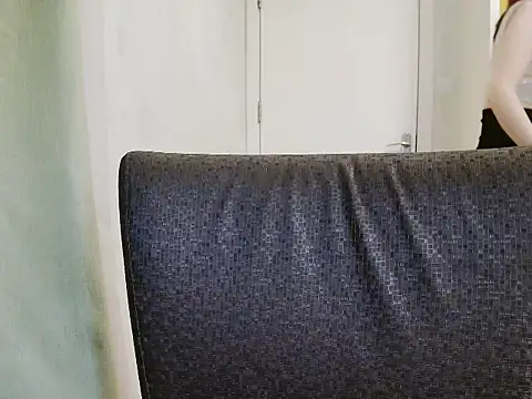 Winnie-01 online show from March 17, 5:44 am