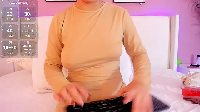  Saandy online show from April 6, 11:44 am