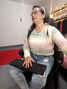 SolVegaNaciente online show from March 24, 3:45 am