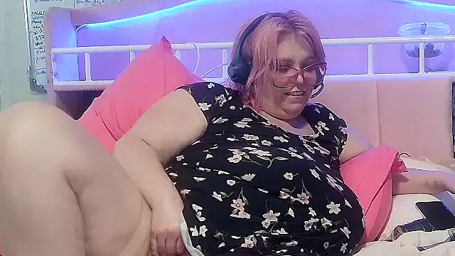 g0lden are0las89 online show from July 17, 9:57 am