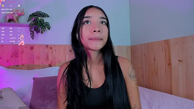 MissPocahontass online show from October 31, 11:47 am