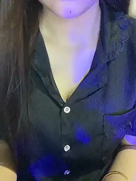 Linhtruong  online show from April 22, 5:59 am