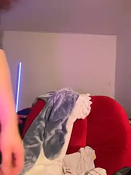 Sharon Black online show from April 17, 1:30 am