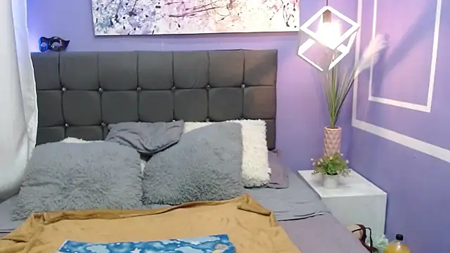 Linda banks  online show from April 7, 8:00 pm