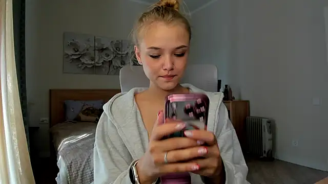 flooora 0 online show from July 15, 1:32 am