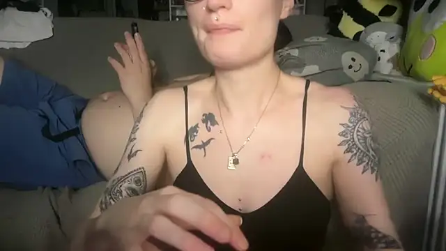 harleyblair online show from July 8, 10:23 pm
