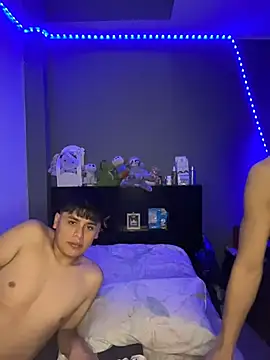 Kailertwink online show from March 19, 3:11 am