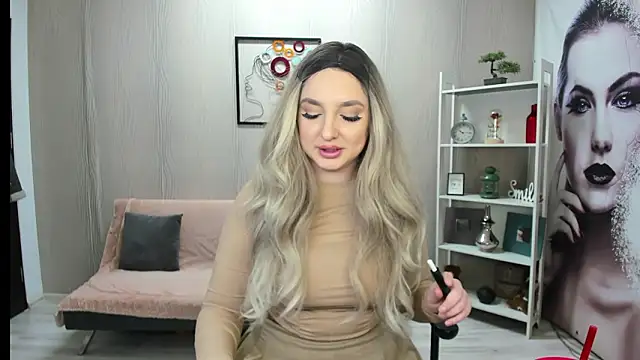 JaquelinLaurent online show from March 16, 8:13 pm