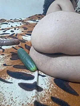 RavenShyfit online show from April 13, 8:20 pm