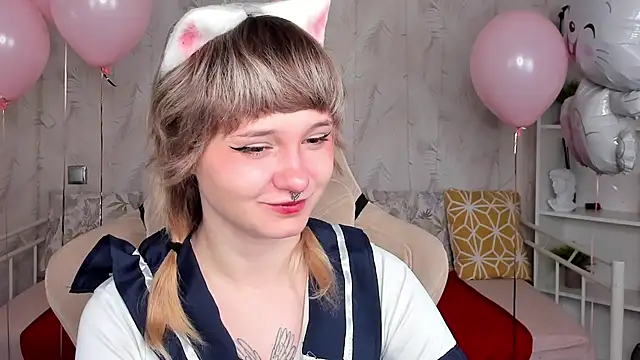 Tori Cutie online show from March 31, 12:10 am