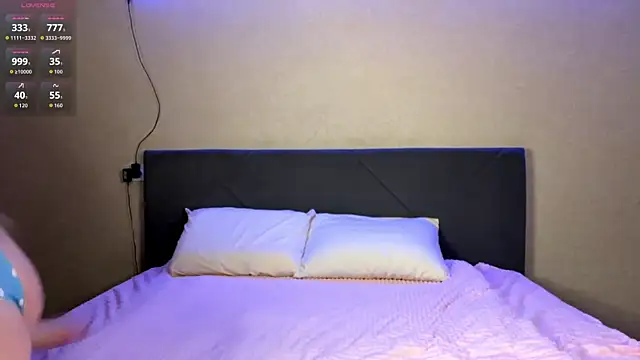 HalfUndone online show from February 5, 7:28 pm