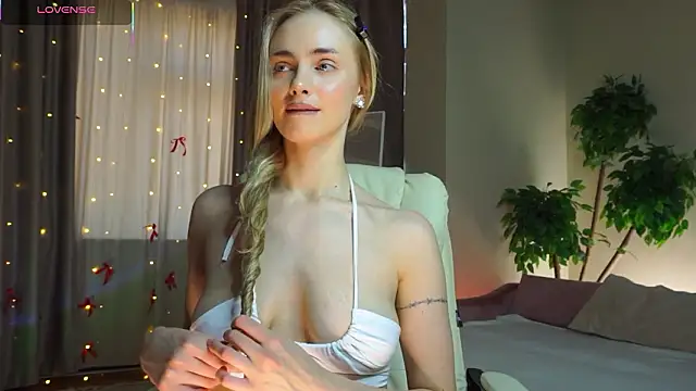 AliciaMellow online show from February 28, 11:42 am