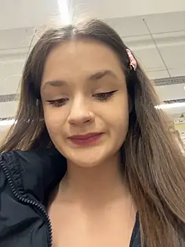 KittyQueeny online show from December 18, 2:11 pm